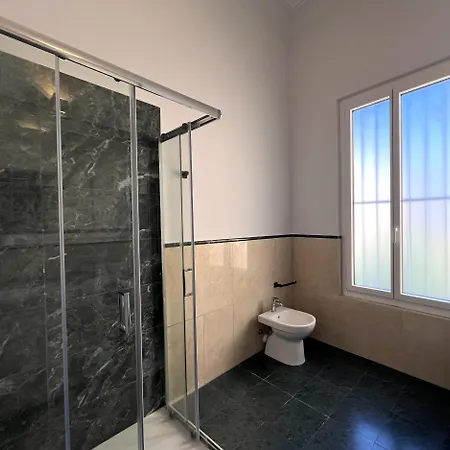 Appartamento Elegante In Villa Storica Sul Mare Garavan Exterior photo